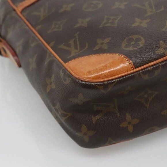 LOUIS VUITTON Monogram Danube MM Shoulder Bag M45264 LV Auth 130318 - Picture 4 of 16